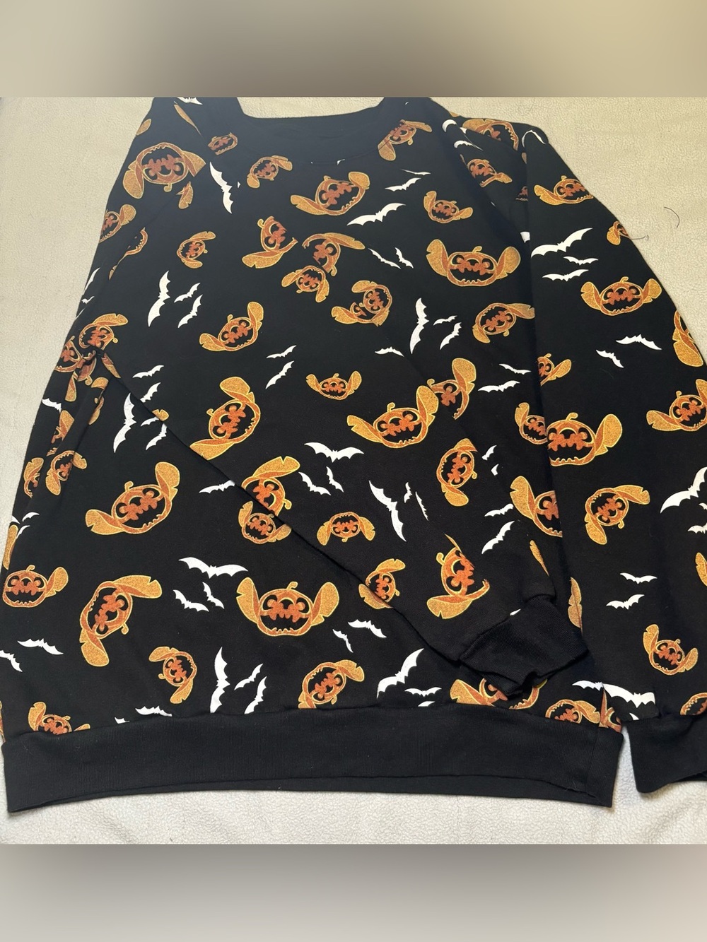 Disney Stitch Halloween Bat Pumpkin Print Long Sleeve Sweater Juniors M (7-9)